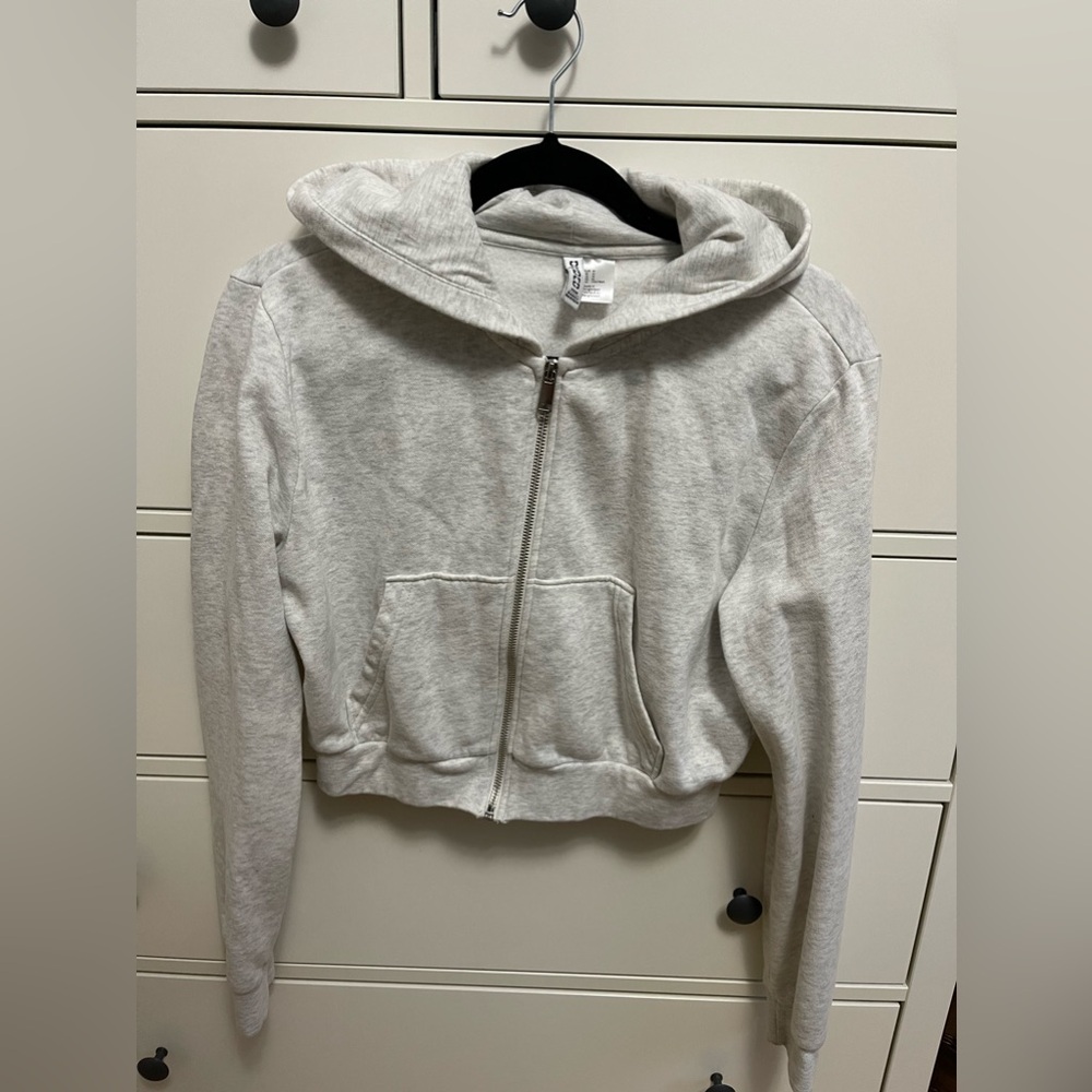 Short Hoodie Zip Up